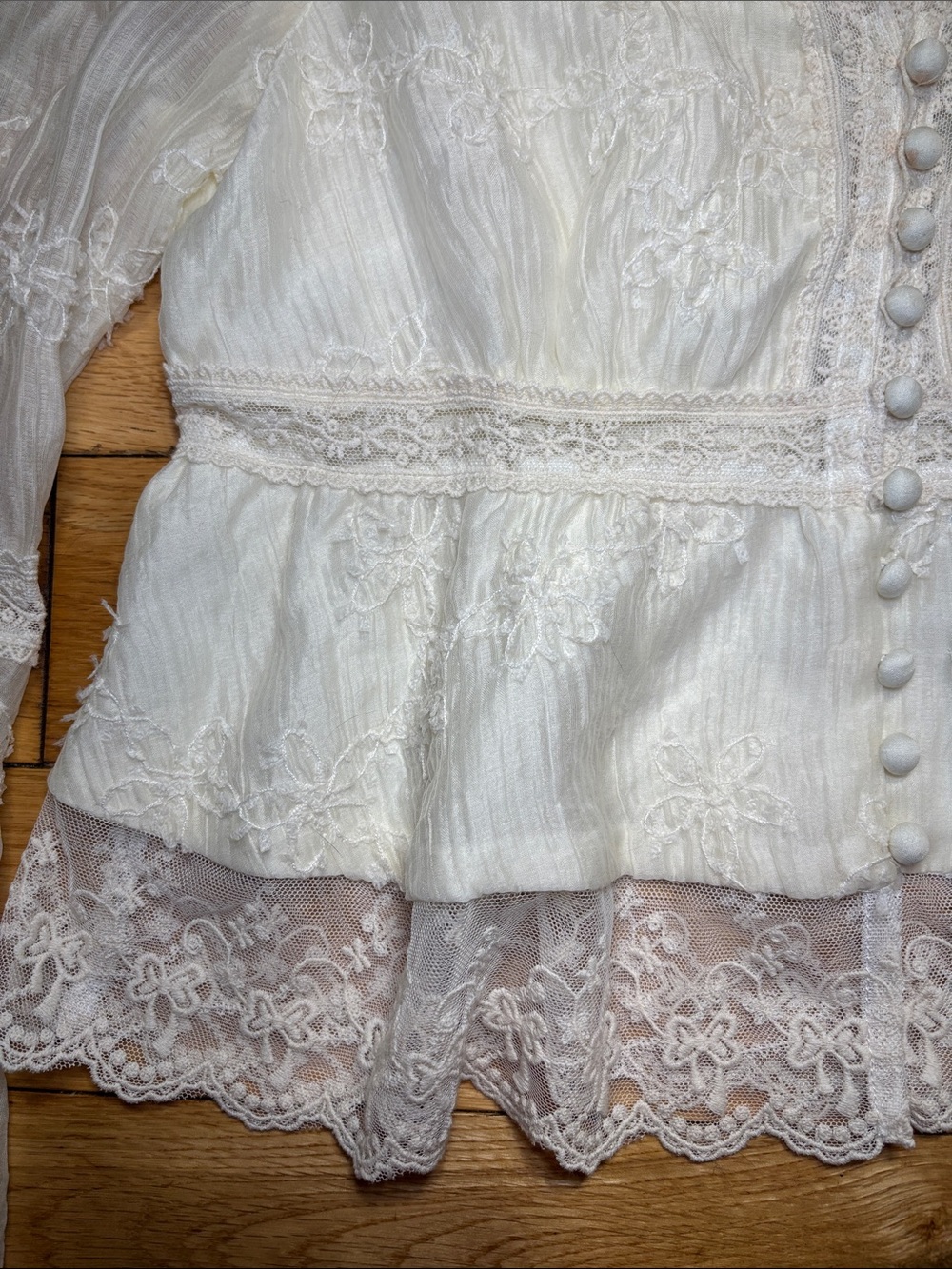 Altar’d State Ivory White Lace Embroidered Peplum Blouse- Size Small NWT - Picture 4 of 13
